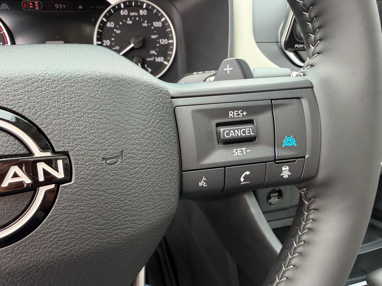 Nissan Rogue 2026.5 FWD Dark Armor 2026