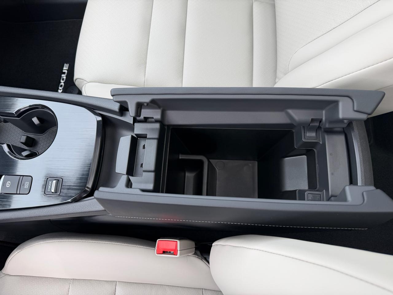 Nissan Rogue 2026.5 FWD Dark Armor 2026