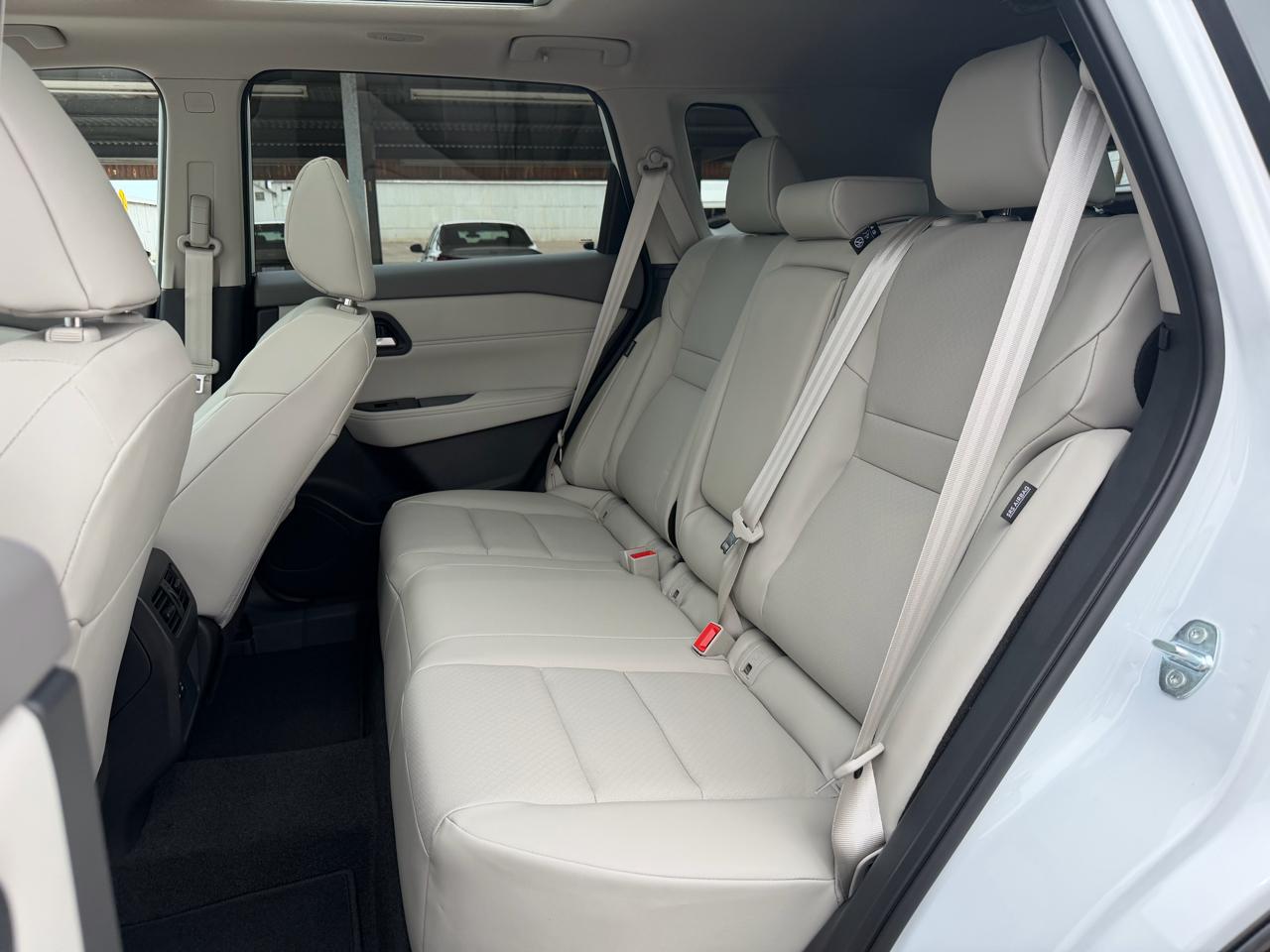 Nissan Rogue 2026.5 FWD Dark Armor 2026
