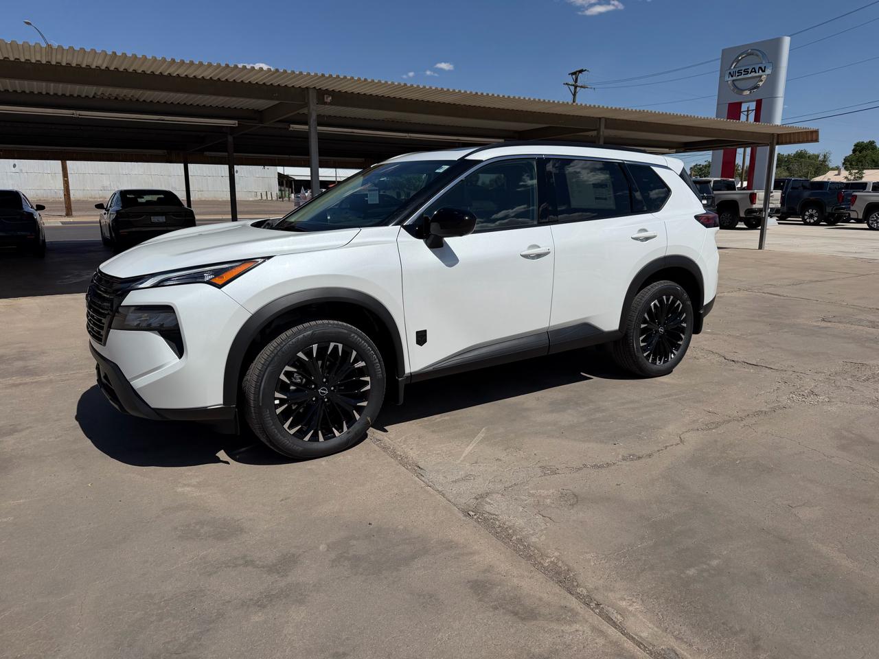 Nissan Rogue 2026.5 FWD Dark Armor 2026