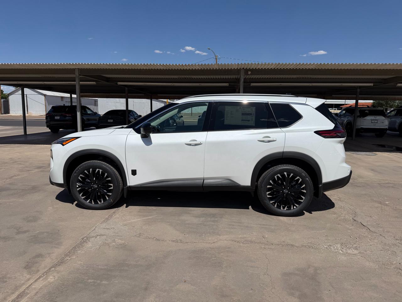 Nissan Rogue 2026.5 FWD Dark Armor 2026
