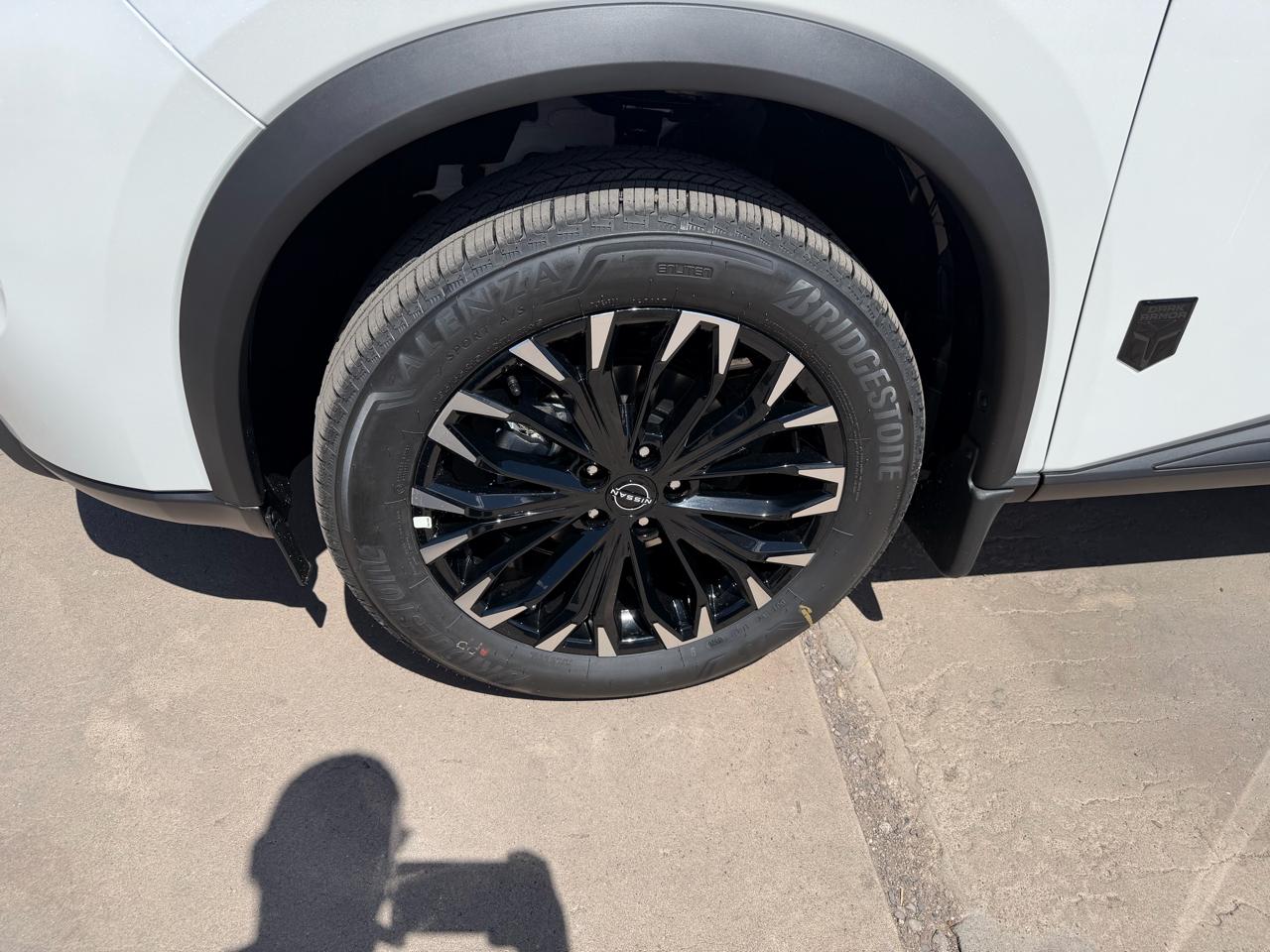 Nissan Rogue 2026.5 FWD Dark Armor 2026