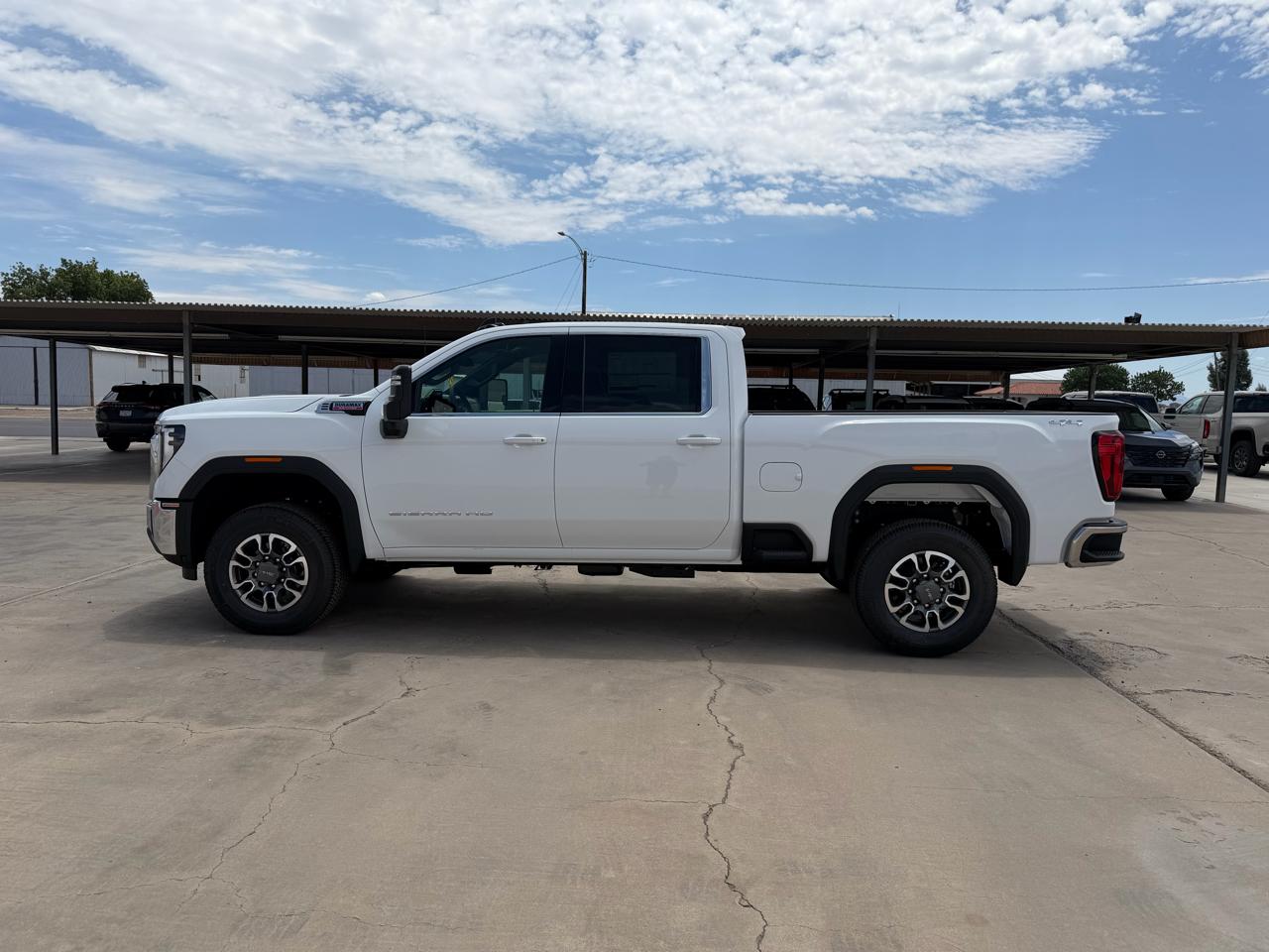 GMC Sierra 2500HD 4WD Crew Cab 159" SLE 2026