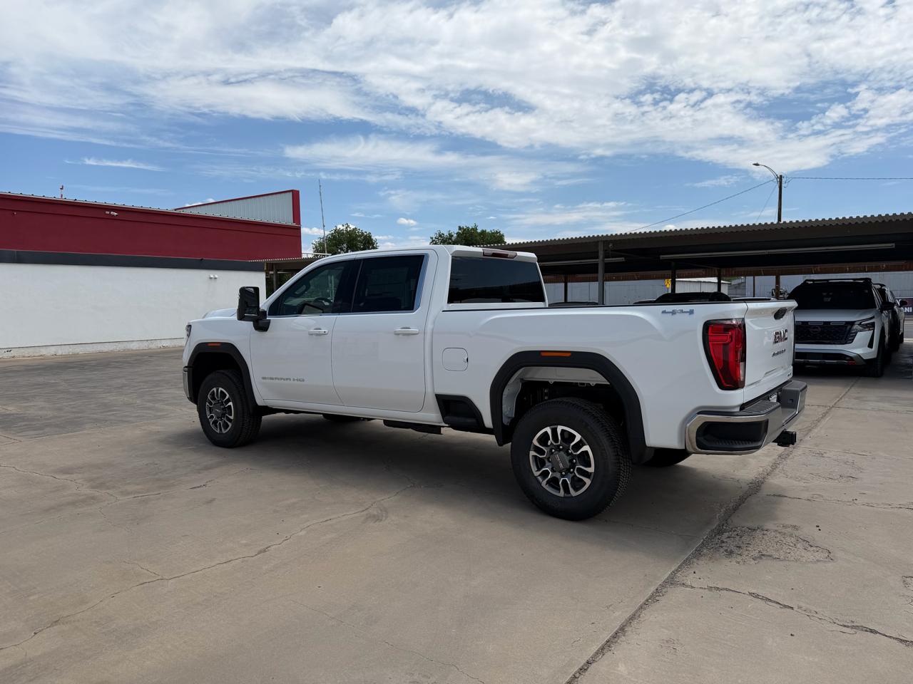 GMC Sierra 2500HD 4WD Crew Cab 159" SLE 2026