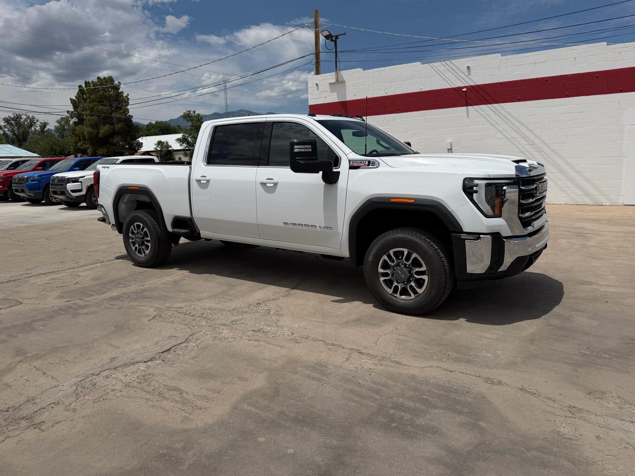 GMC Sierra 2500HD 4WD Crew Cab 159" SLE 2026