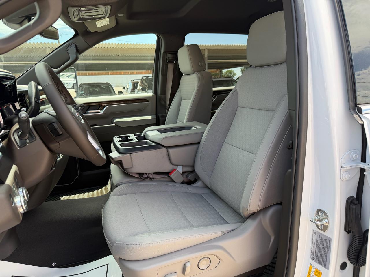 GMC Sierra 2500HD 4WD Crew Cab 159" SLE 2026