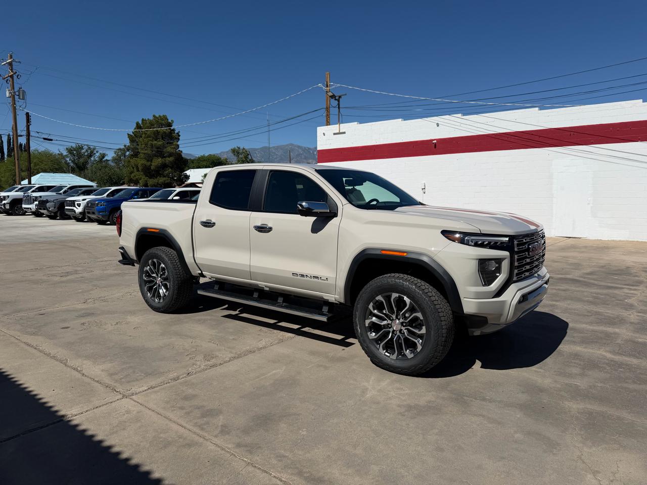 GMC Canyon 4WD Crew Cab Denali 2026