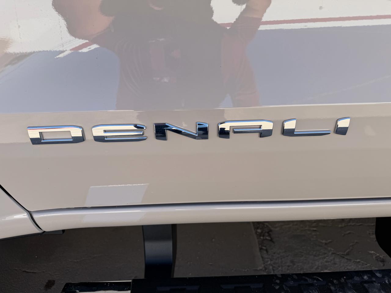 GMC Canyon 4WD Crew Cab Denali 2026
