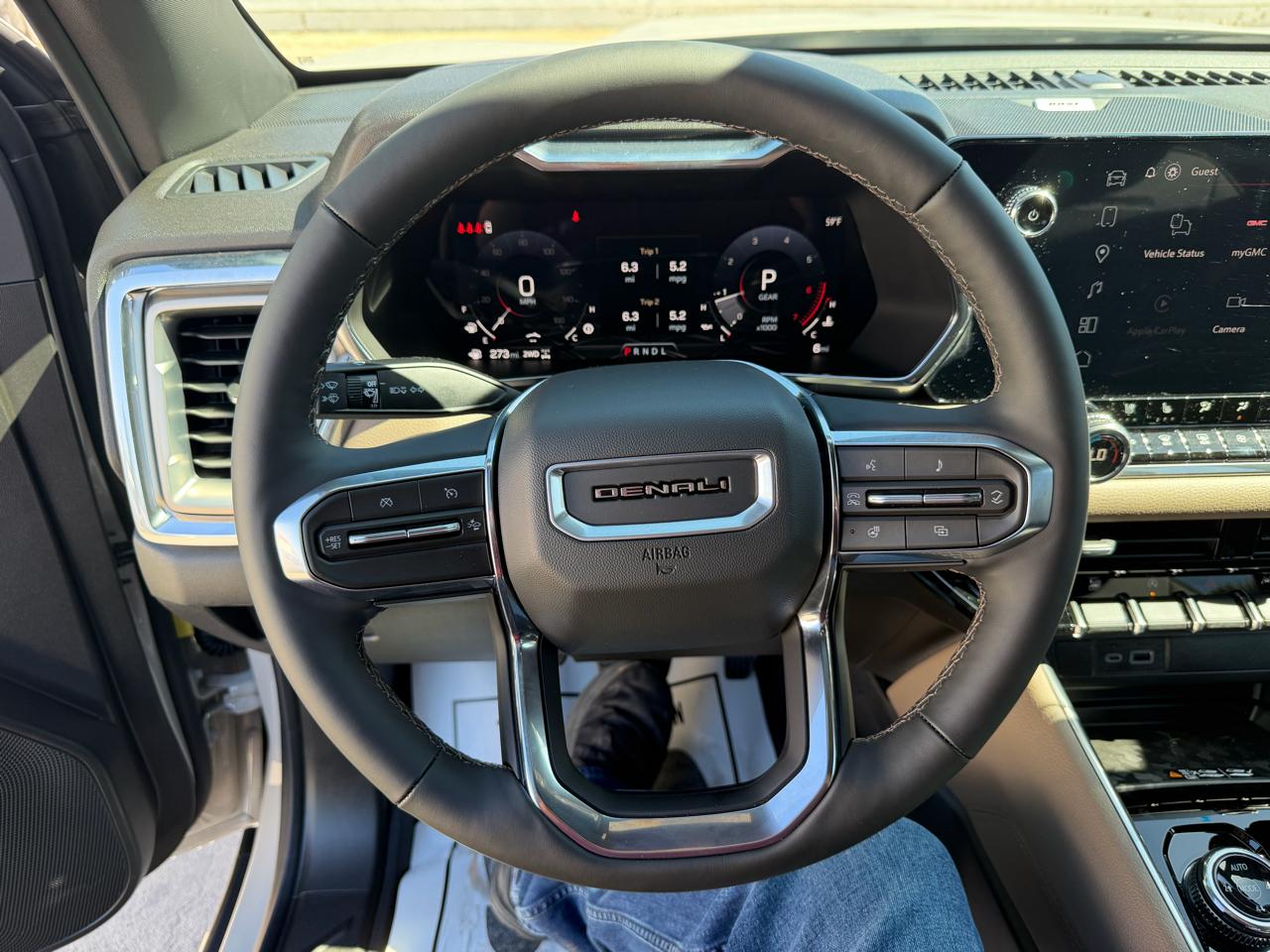 GMC Canyon 4WD Crew Cab Denali 2026