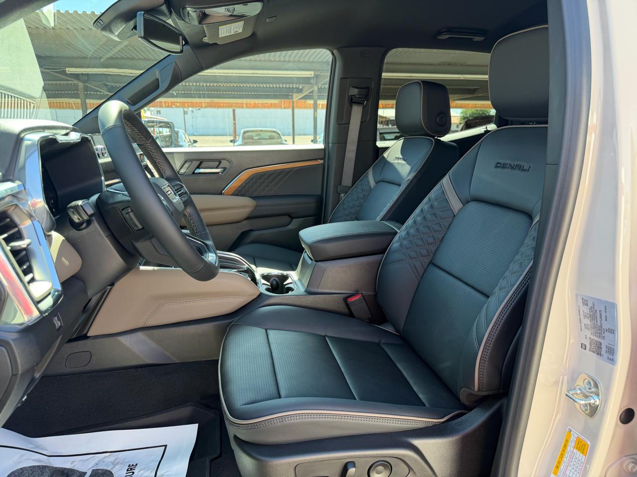 GMC Canyon 4WD Crew Cab Denali 2026