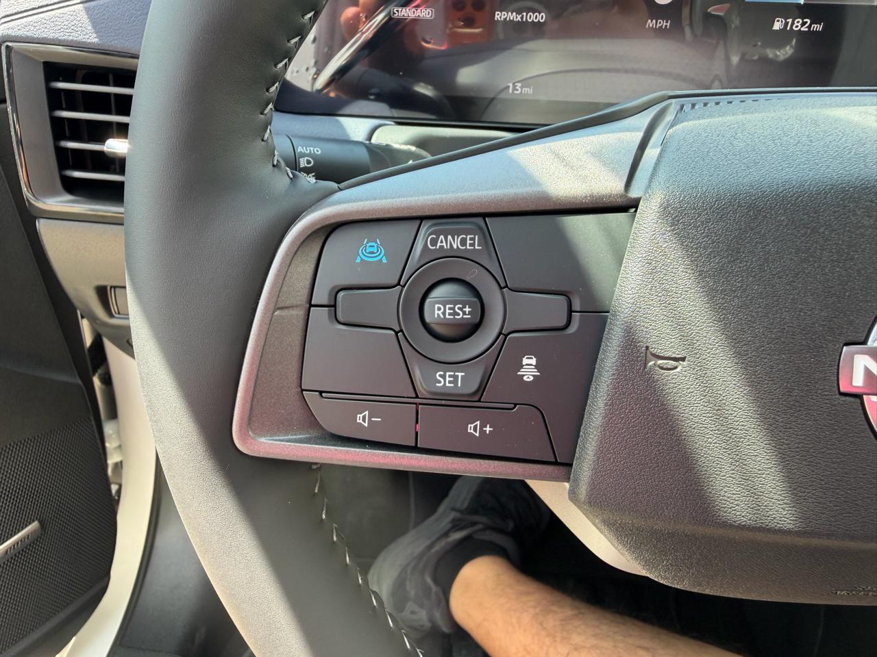 Nissan Sentra SL Sedan 2026