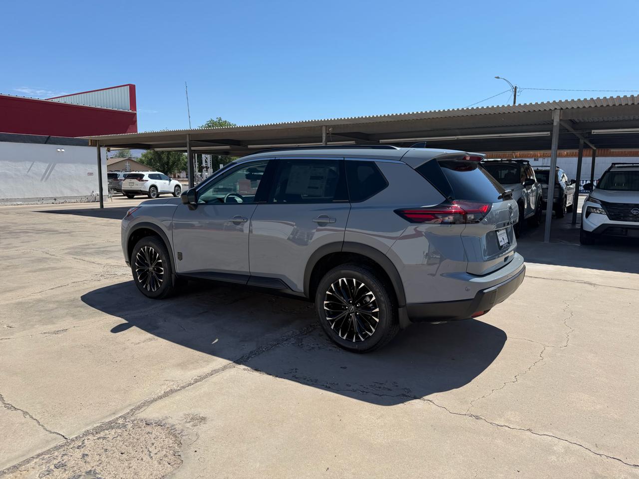Nissan Rogue 2026.5 FWD Dark Armor 2026