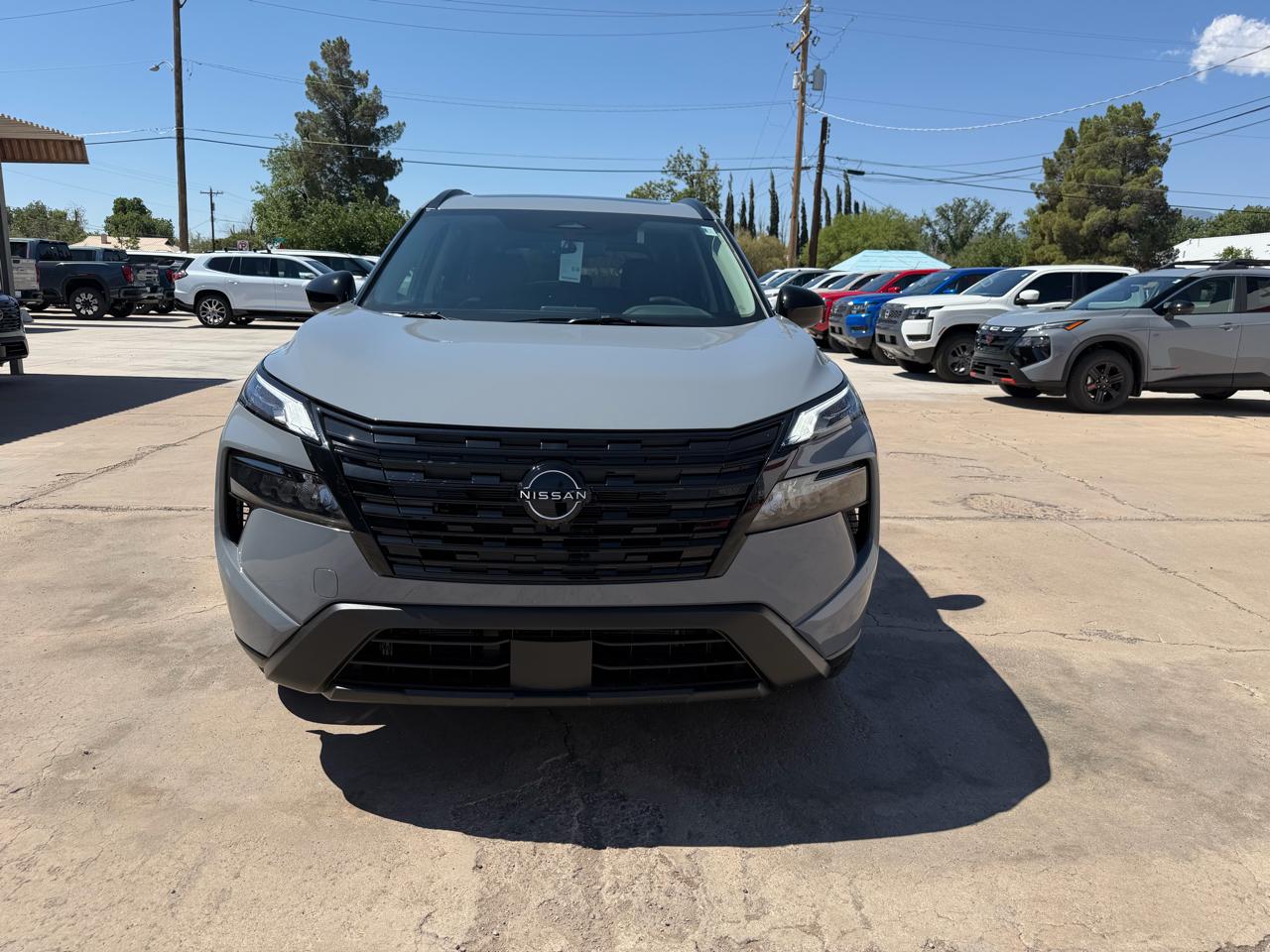 Nissan Rogue 2026.5 FWD Dark Armor 2026