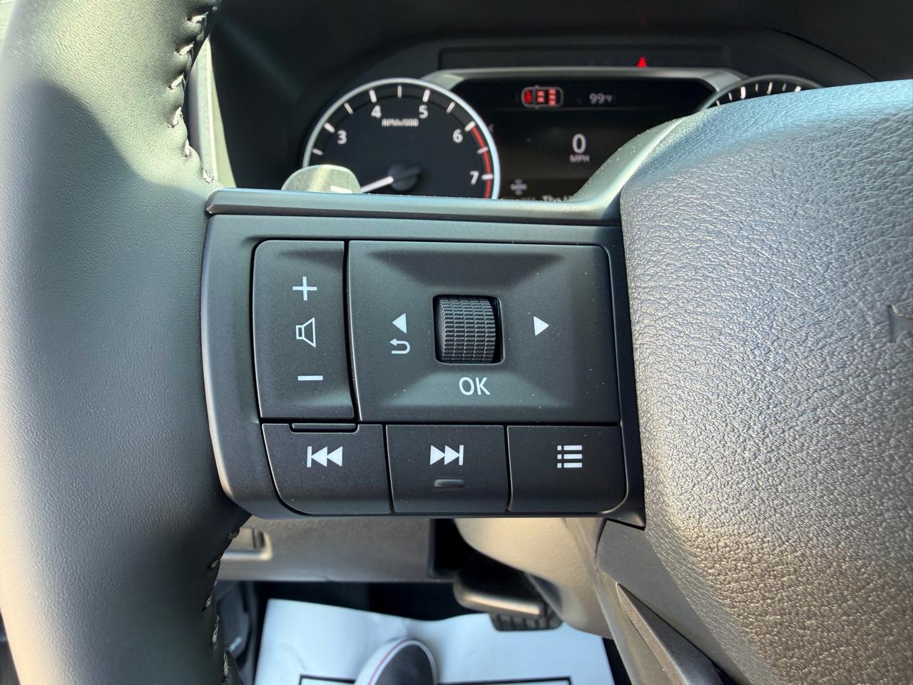Nissan Rogue 2026.5 FWD Dark Armor 2026