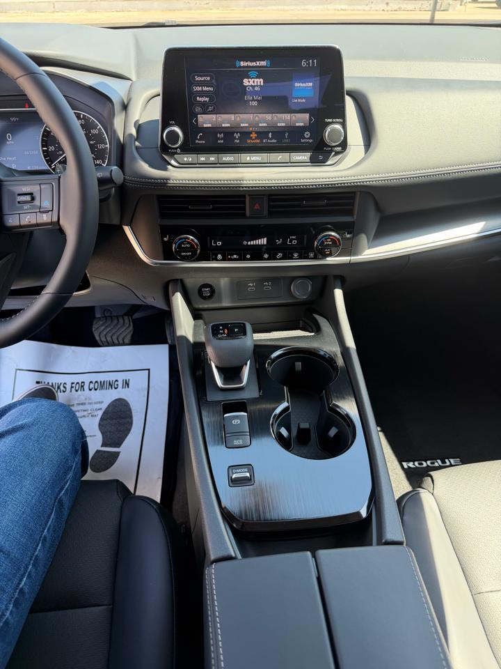 Nissan Rogue 2026.5 FWD Dark Armor 2026