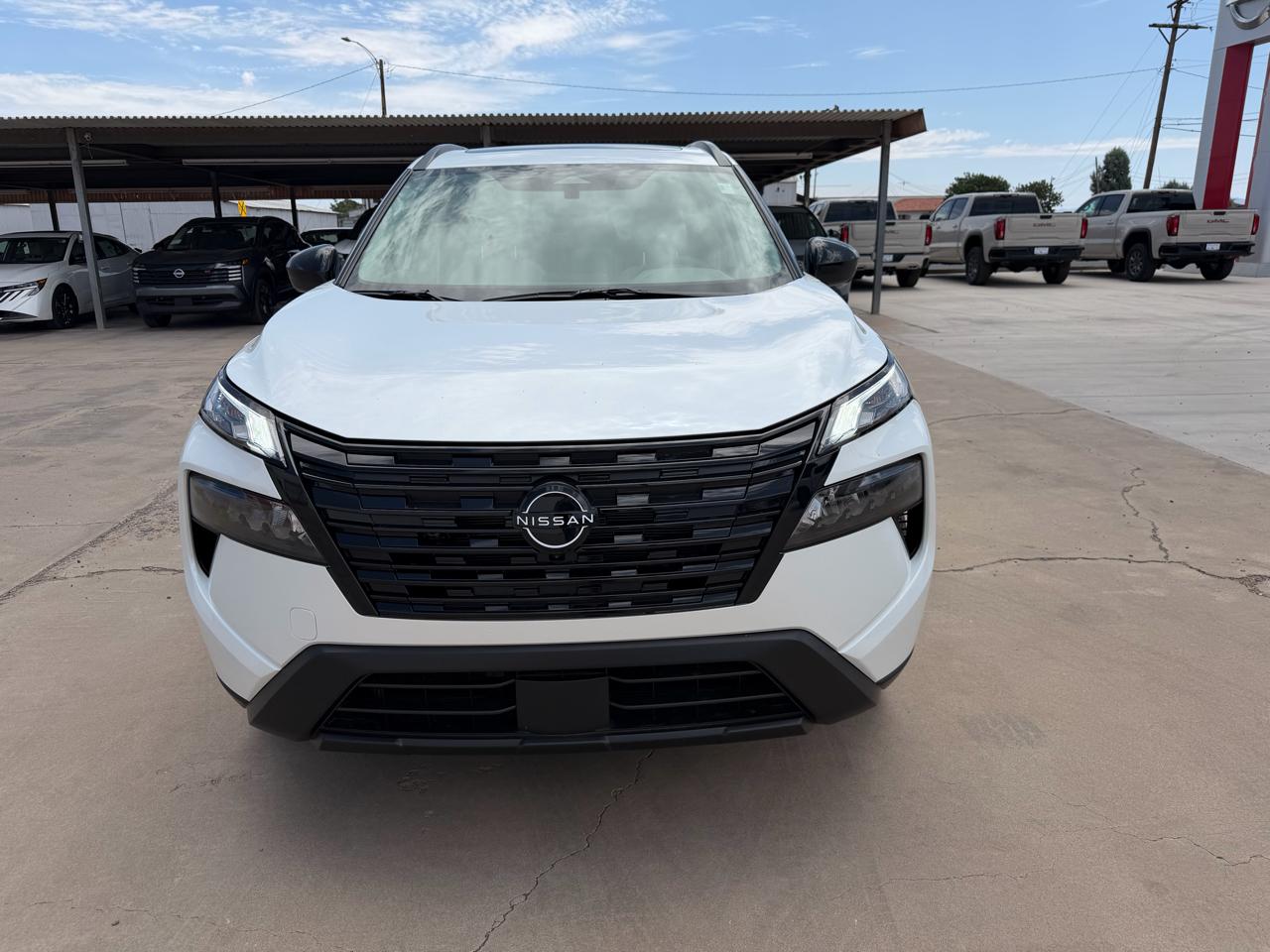 Nissan Rogue 2026.5 FWD Dark Armor 2026