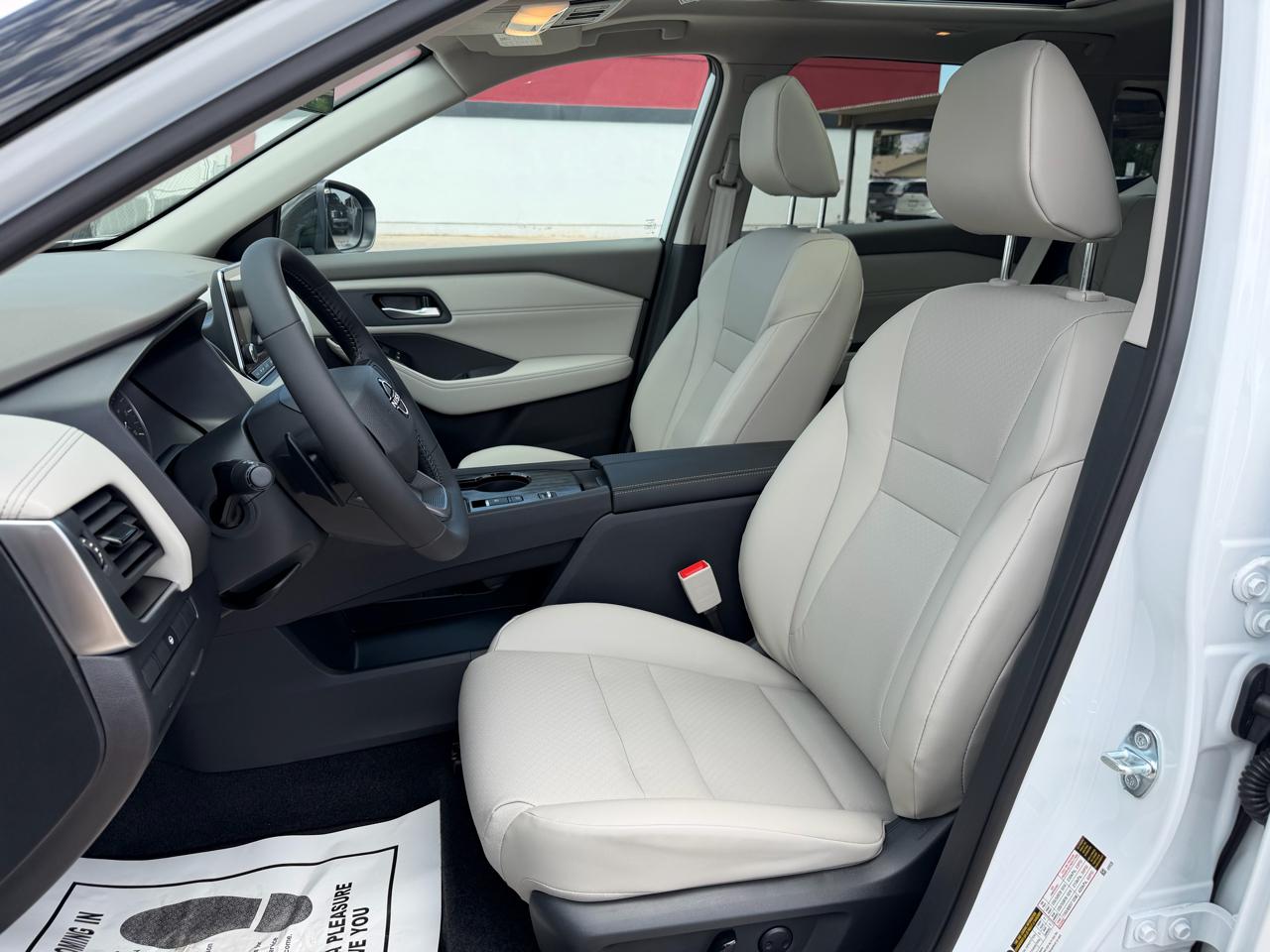 Nissan Rogue 2026.5 FWD Dark Armor 2026