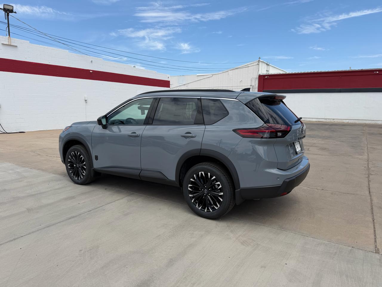 Nissan Rogue 2026.5 FWD Dark Armor 2026