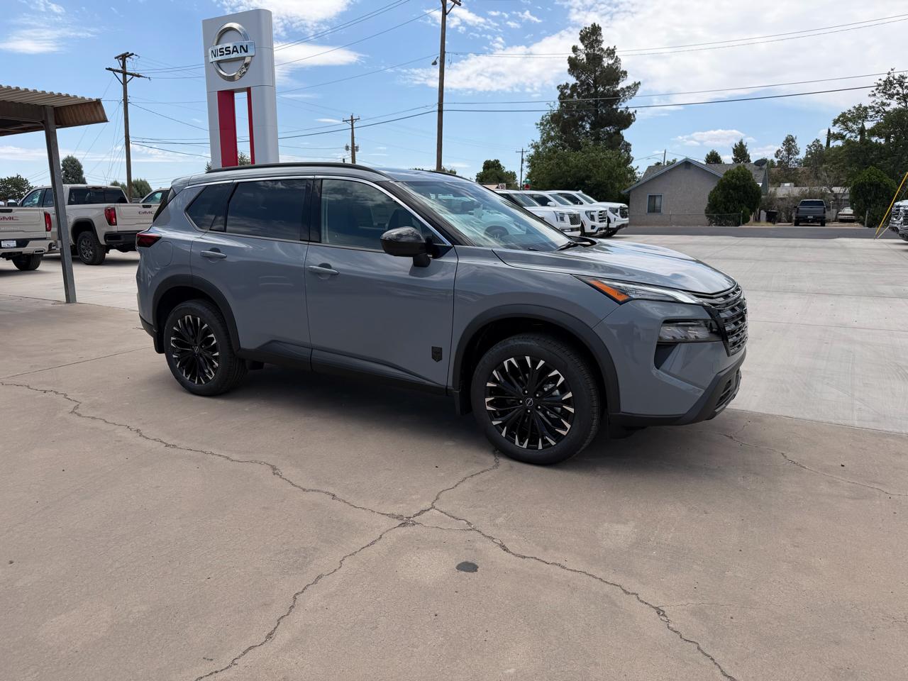 Nissan Rogue 2026.5 FWD Dark Armor 2026