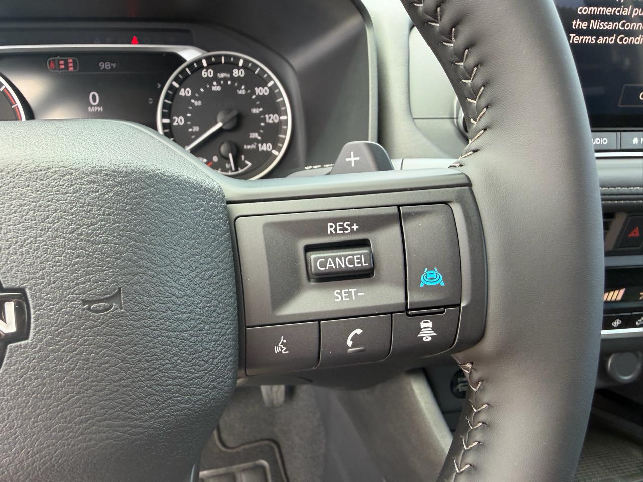 Nissan Rogue 2026.5 FWD Dark Armor 2026
