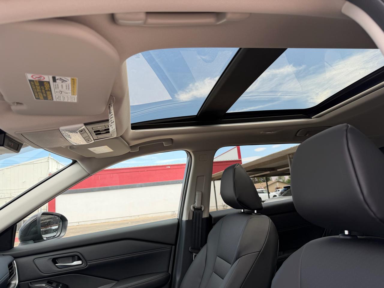 Nissan Rogue 2026.5 FWD Dark Armor 2026