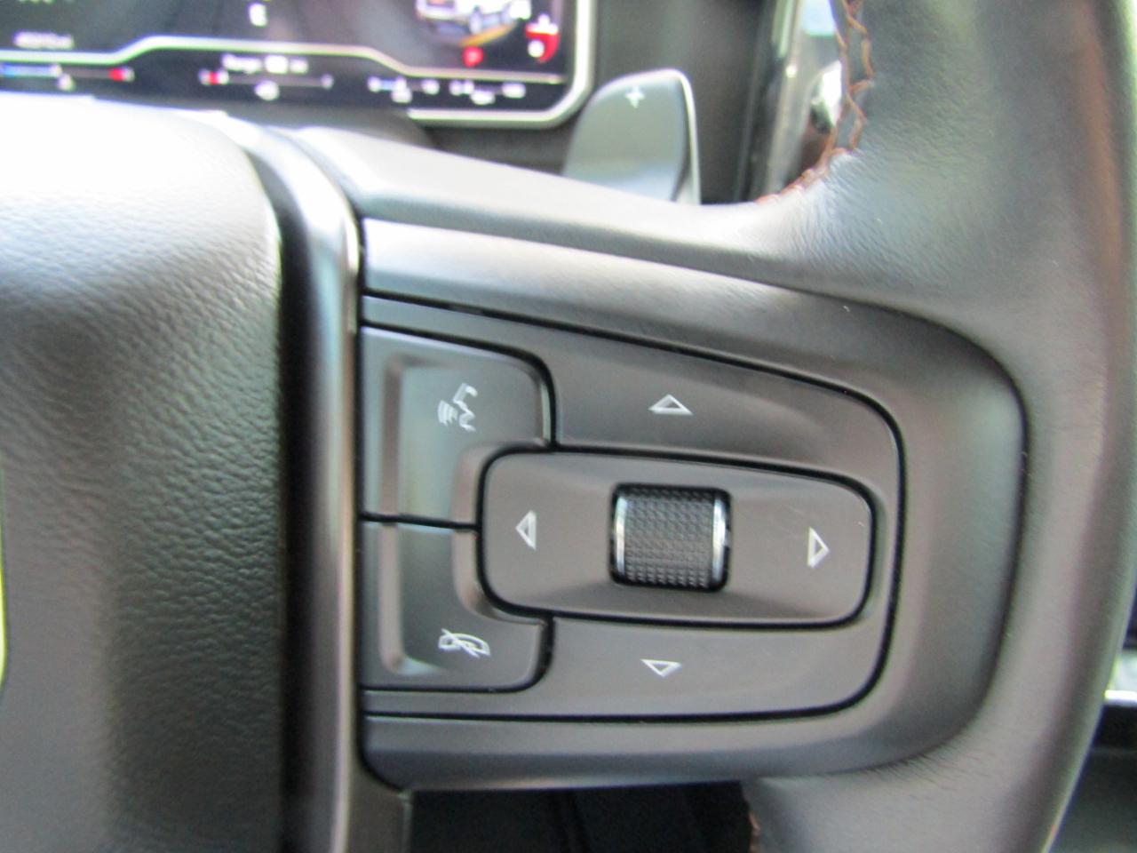 GMC Sierra 1500 4WD Crew Cab 147" AT4 2023