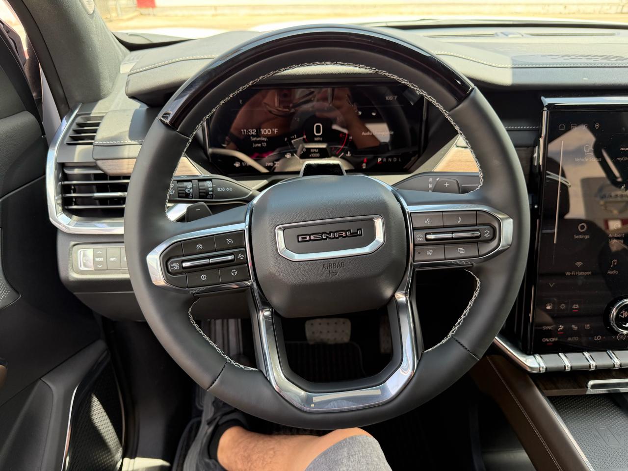 GMC Acadia AWD 4dr Denali Ultimate 2026