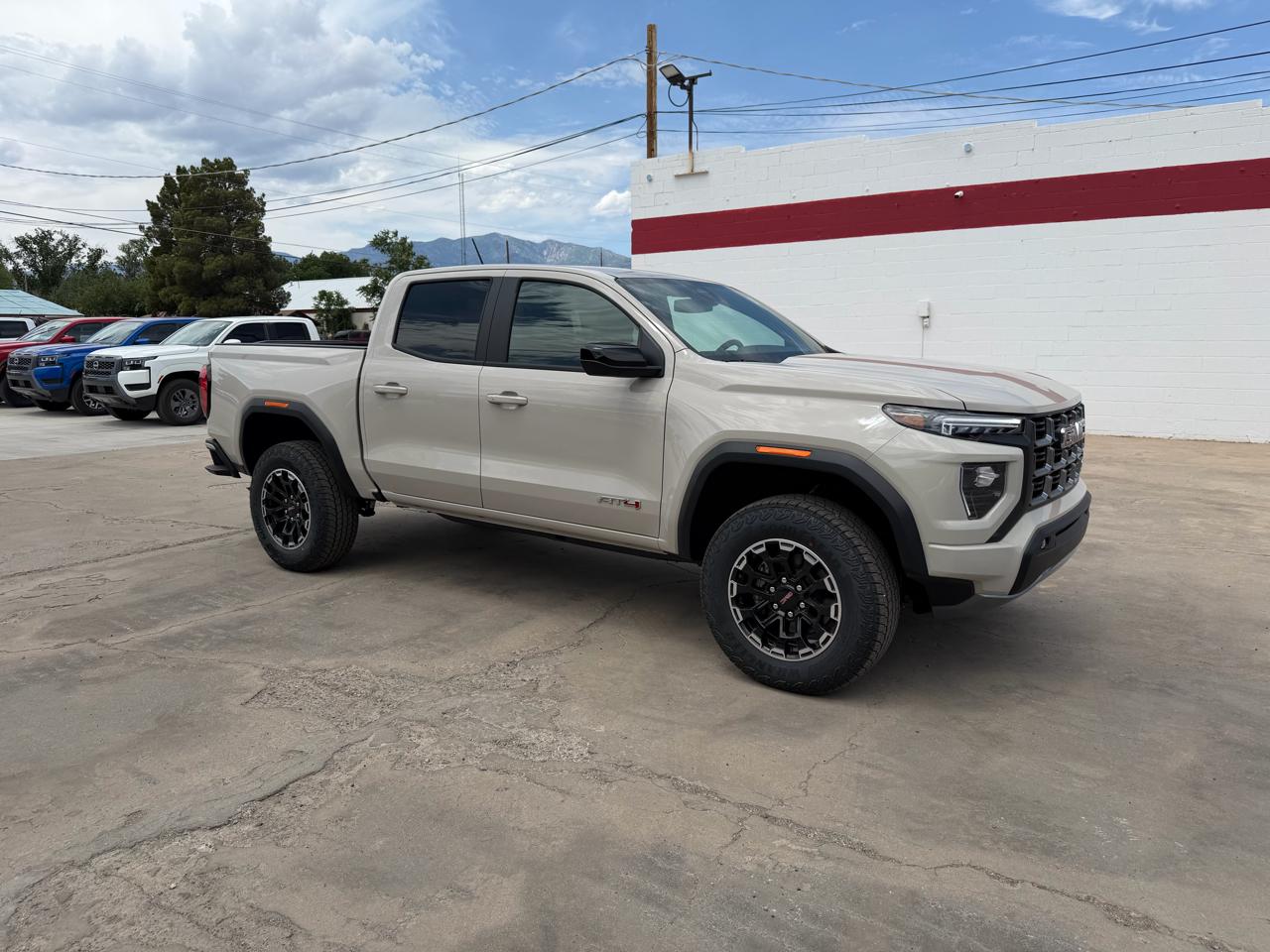 GMC Canyon 4WD Crew Cab AT4 2026
