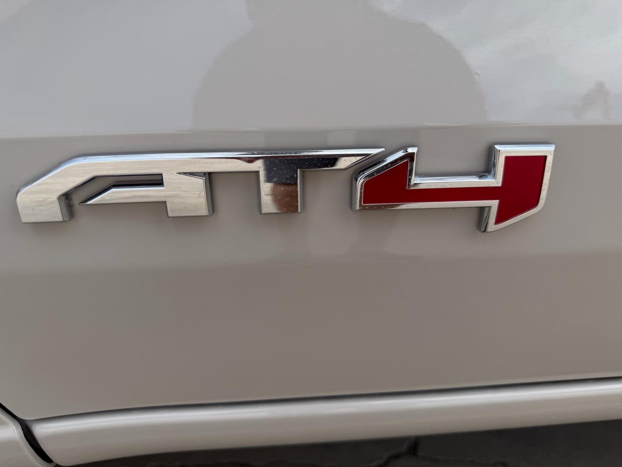 GMC Canyon 4WD Crew Cab AT4 2026