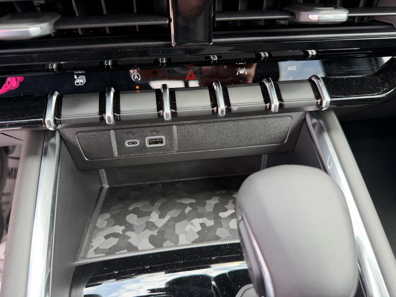 GMC Canyon 4WD Crew Cab AT4 2026