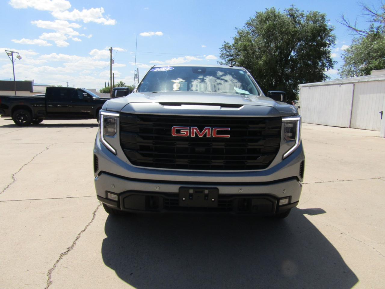 GMC Sierra 1500 4WD Crew Cab 147" Elevation w/3SB 2024