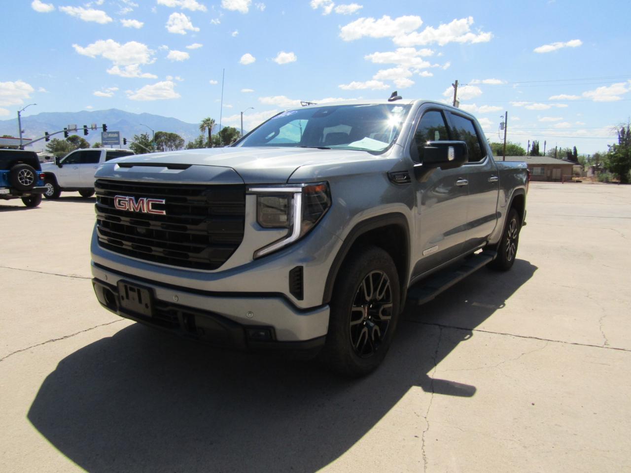 GMC Sierra 1500 4WD Crew Cab 147" Elevation w/3SB 2024