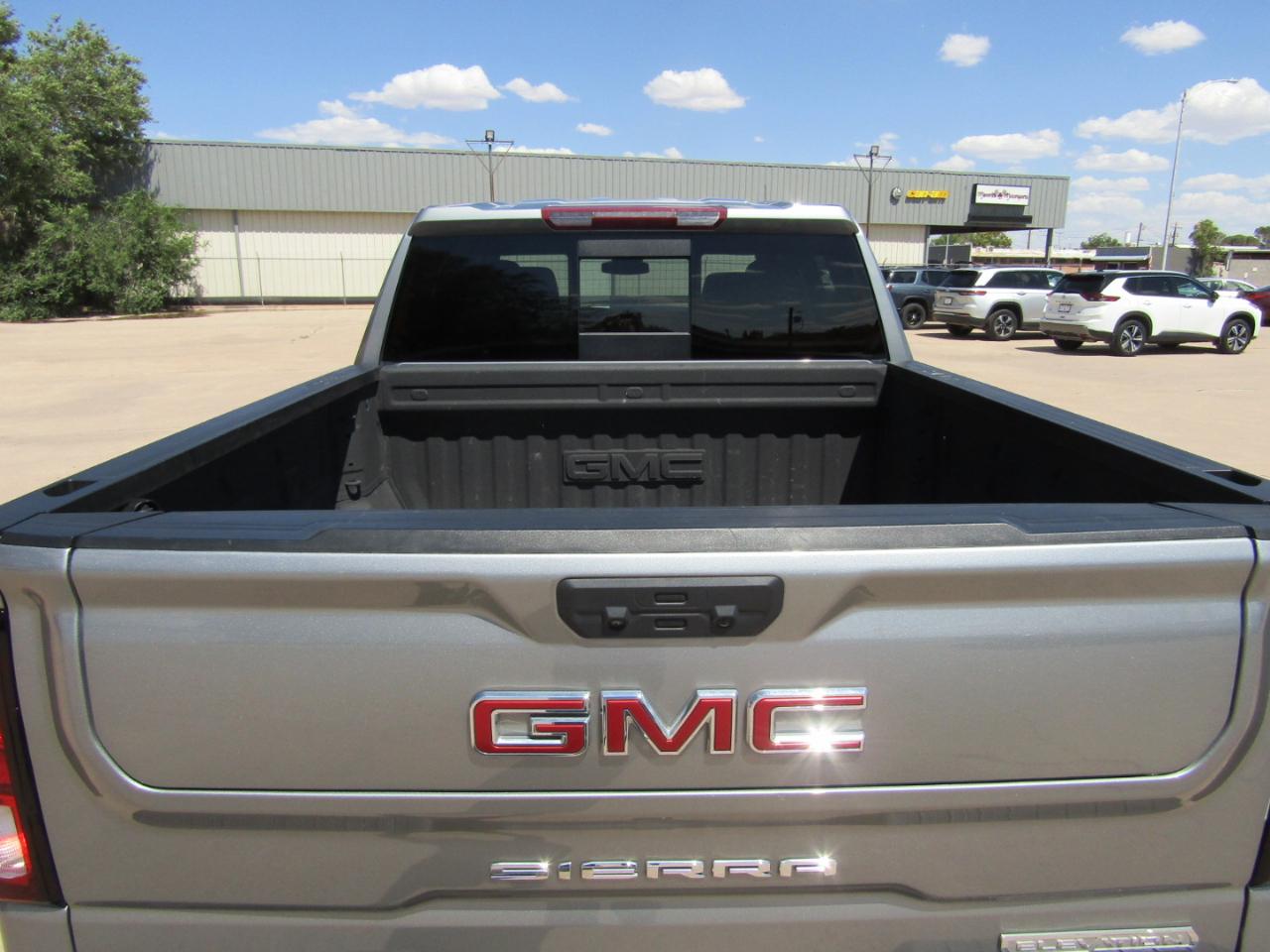 GMC Sierra 1500 4WD Crew Cab 147" Elevation w/3SB 2024