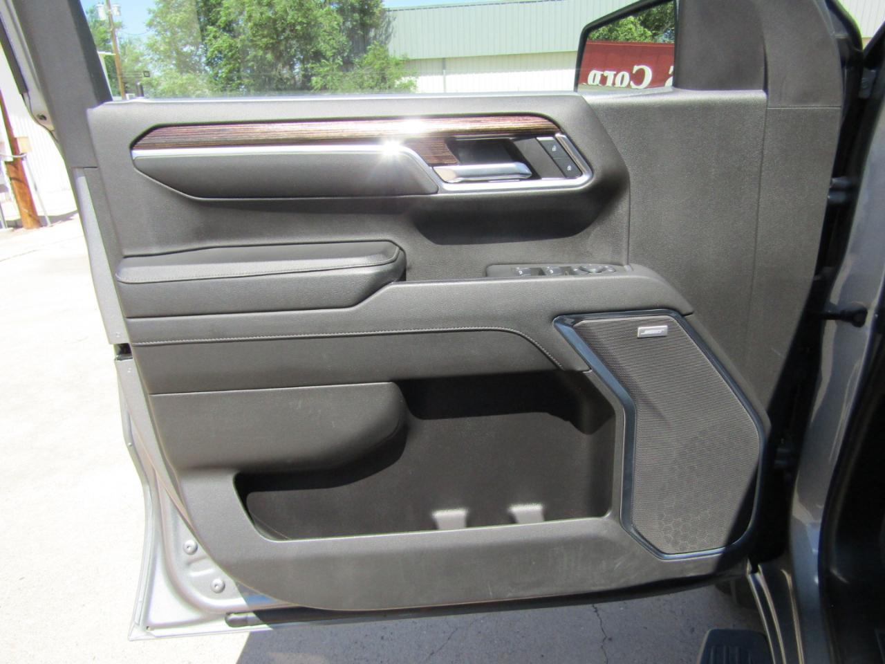 GMC Sierra 1500 4WD Crew Cab 147" Elevation w/3SB 2024