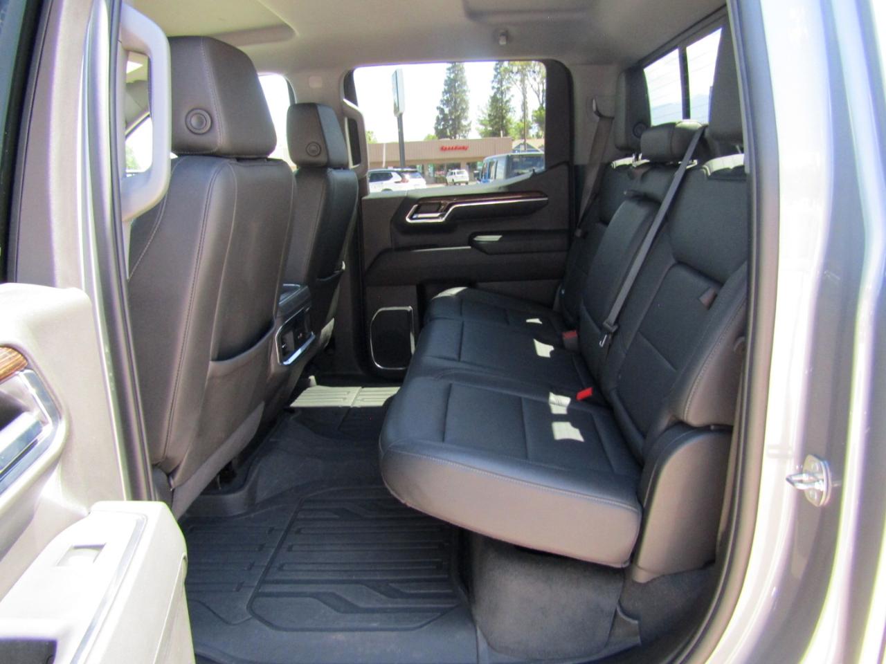 GMC Sierra 1500 4WD Crew Cab 147" Elevation w/3SB 2024