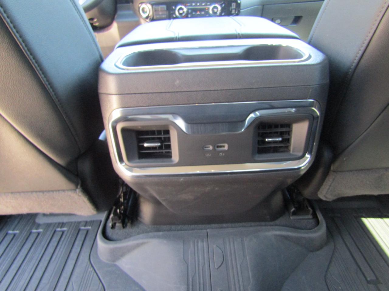 GMC Sierra 1500 4WD Crew Cab 147" Elevation w/3SB 2024