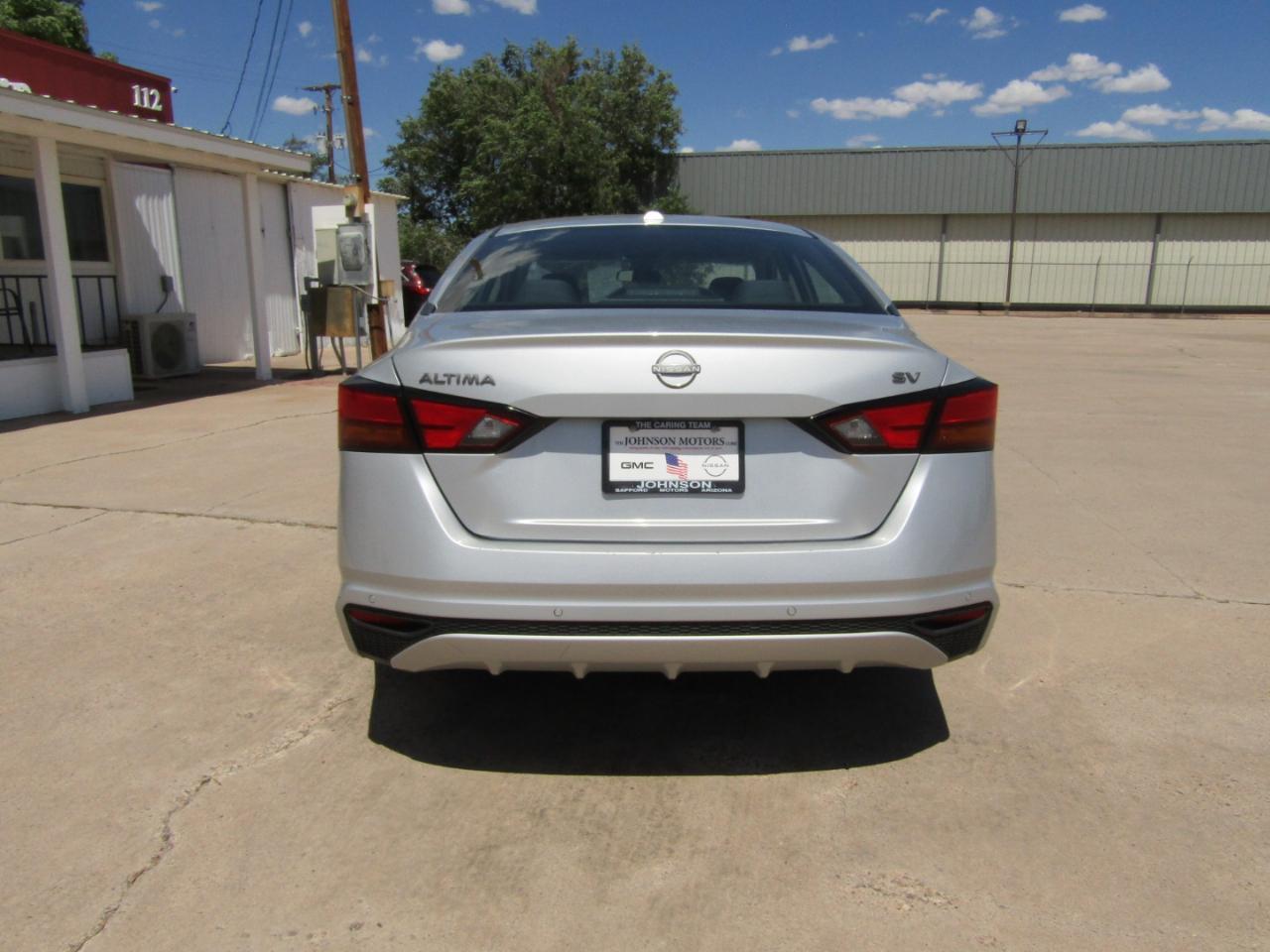 Nissan Altima 2.5 SV Sedan 2024