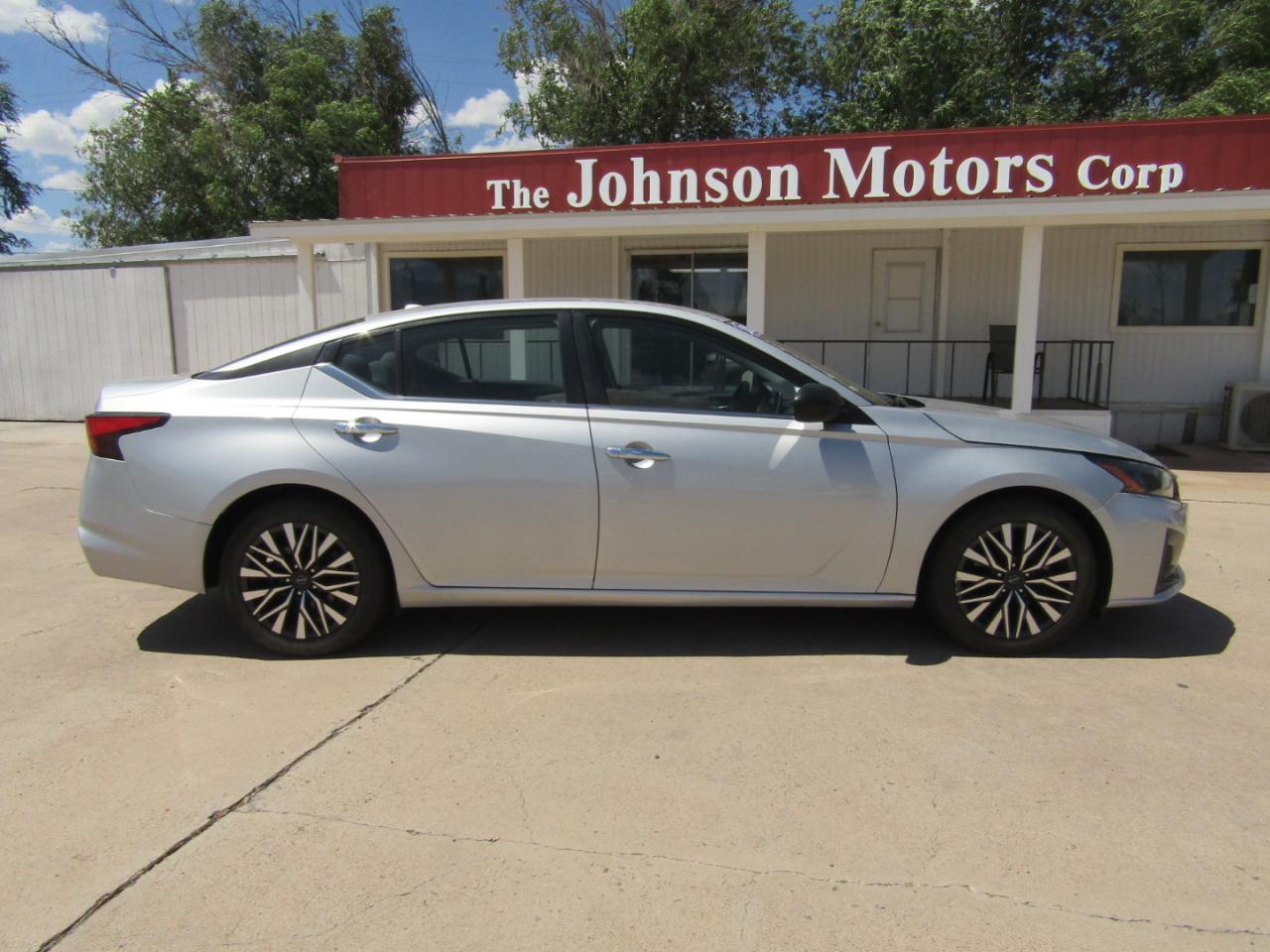 Nissan Altima 2.5 SV Sedan 2024