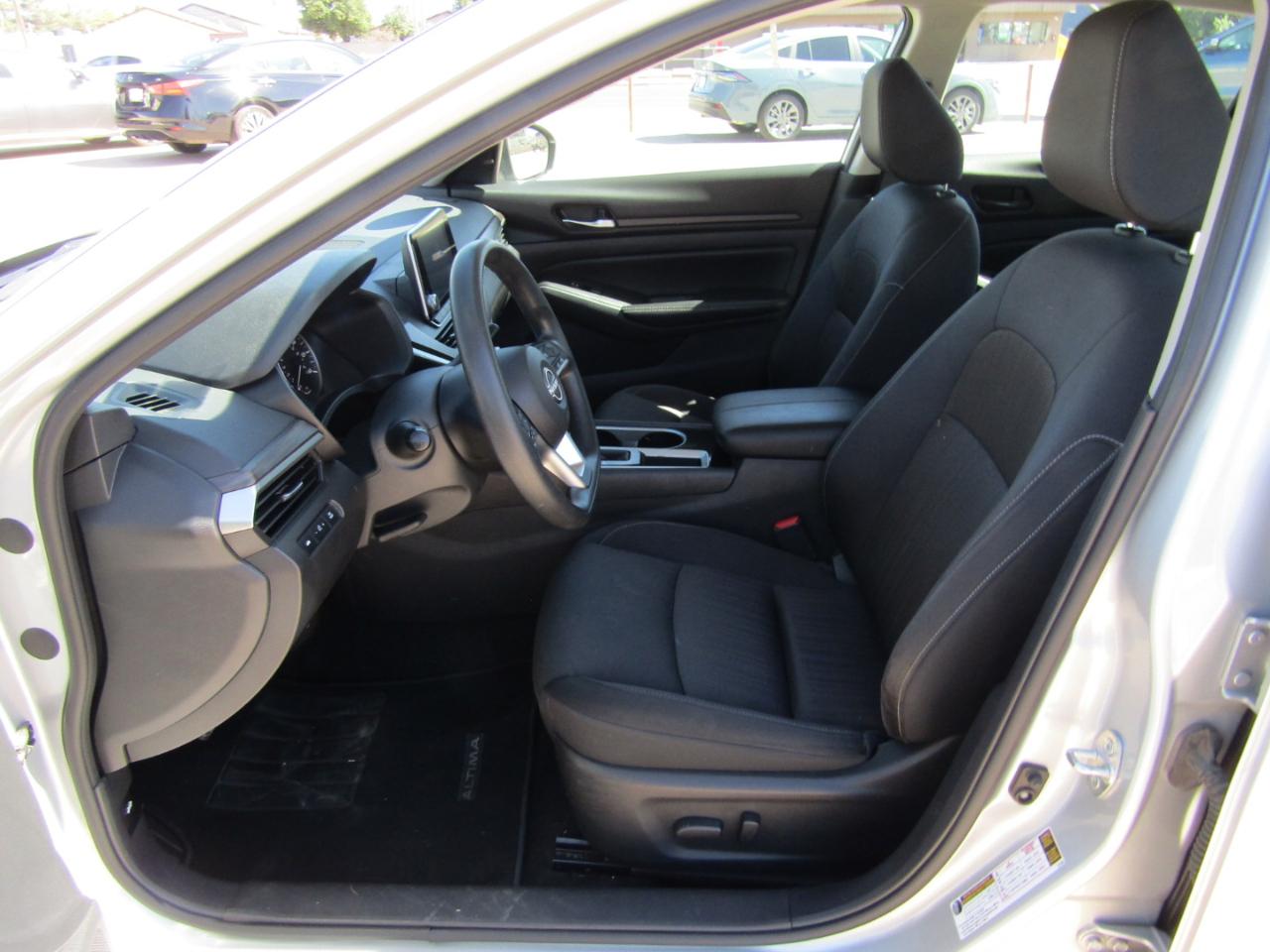Nissan Altima 2.5 SV Sedan 2024