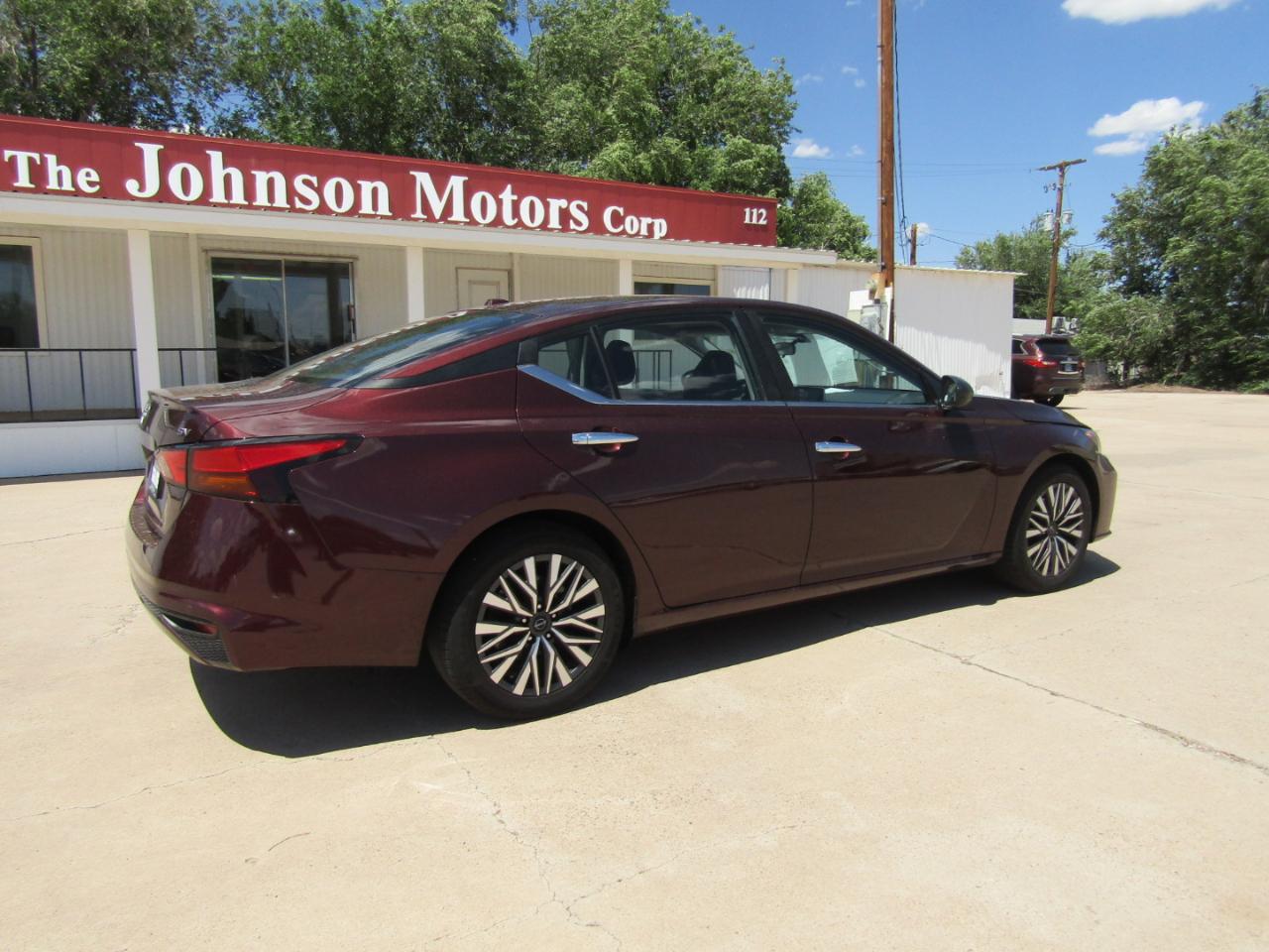 Nissan Altima 2.5 SV Sedan 2024