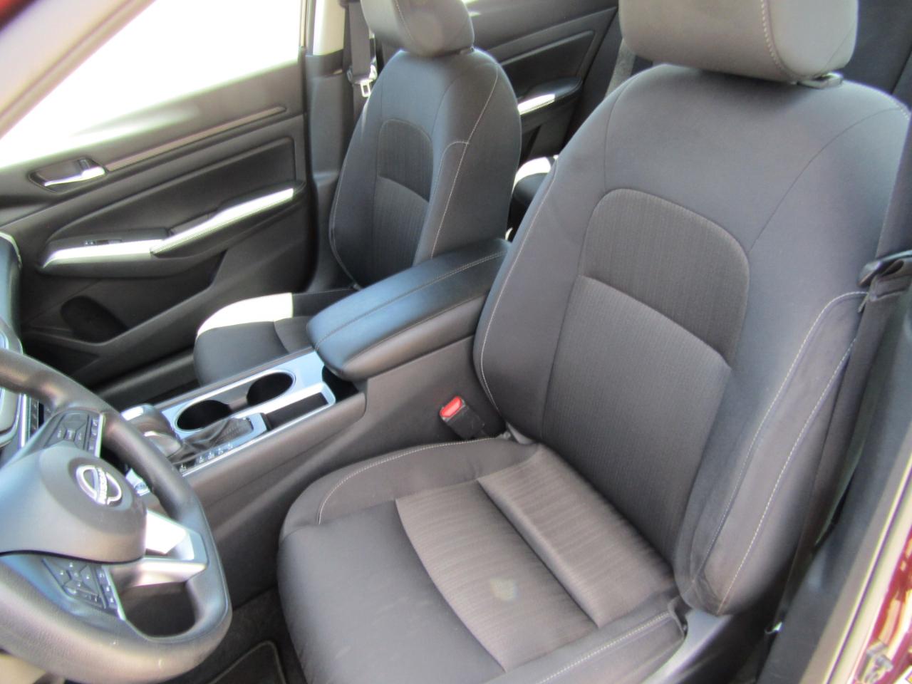Nissan Altima 2.5 SV Sedan 2024