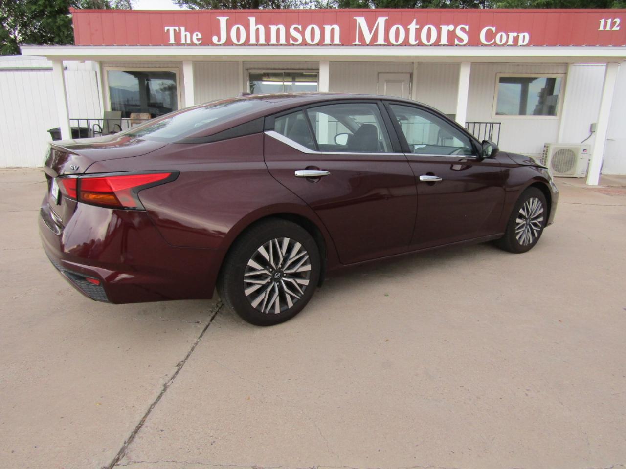 Nissan Altima 2.5 SV Sedan 2024
