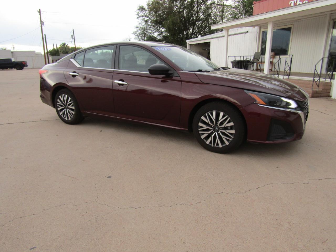 Nissan Altima 2.5 SV Sedan 2024