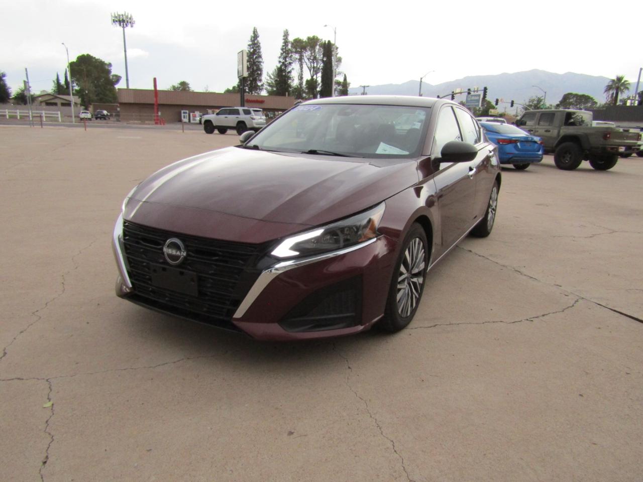 Nissan Altima 2.5 SV Sedan 2024