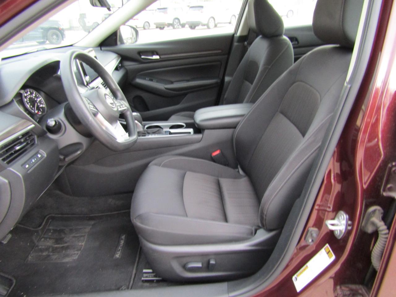 Nissan Altima 2.5 SV Sedan 2024