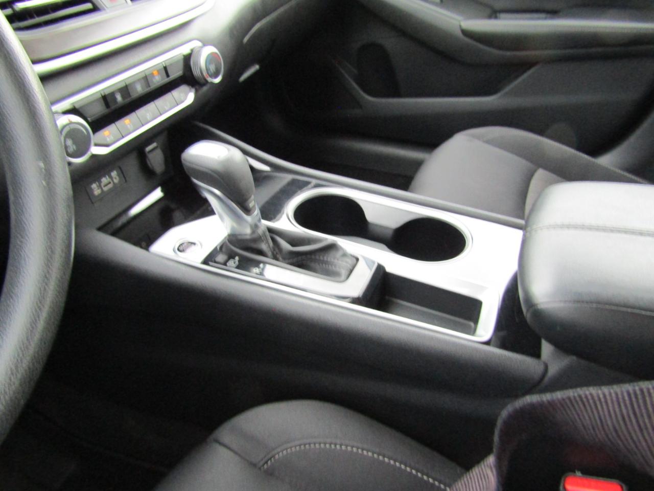 Nissan Altima 2.5 SV Sedan 2024