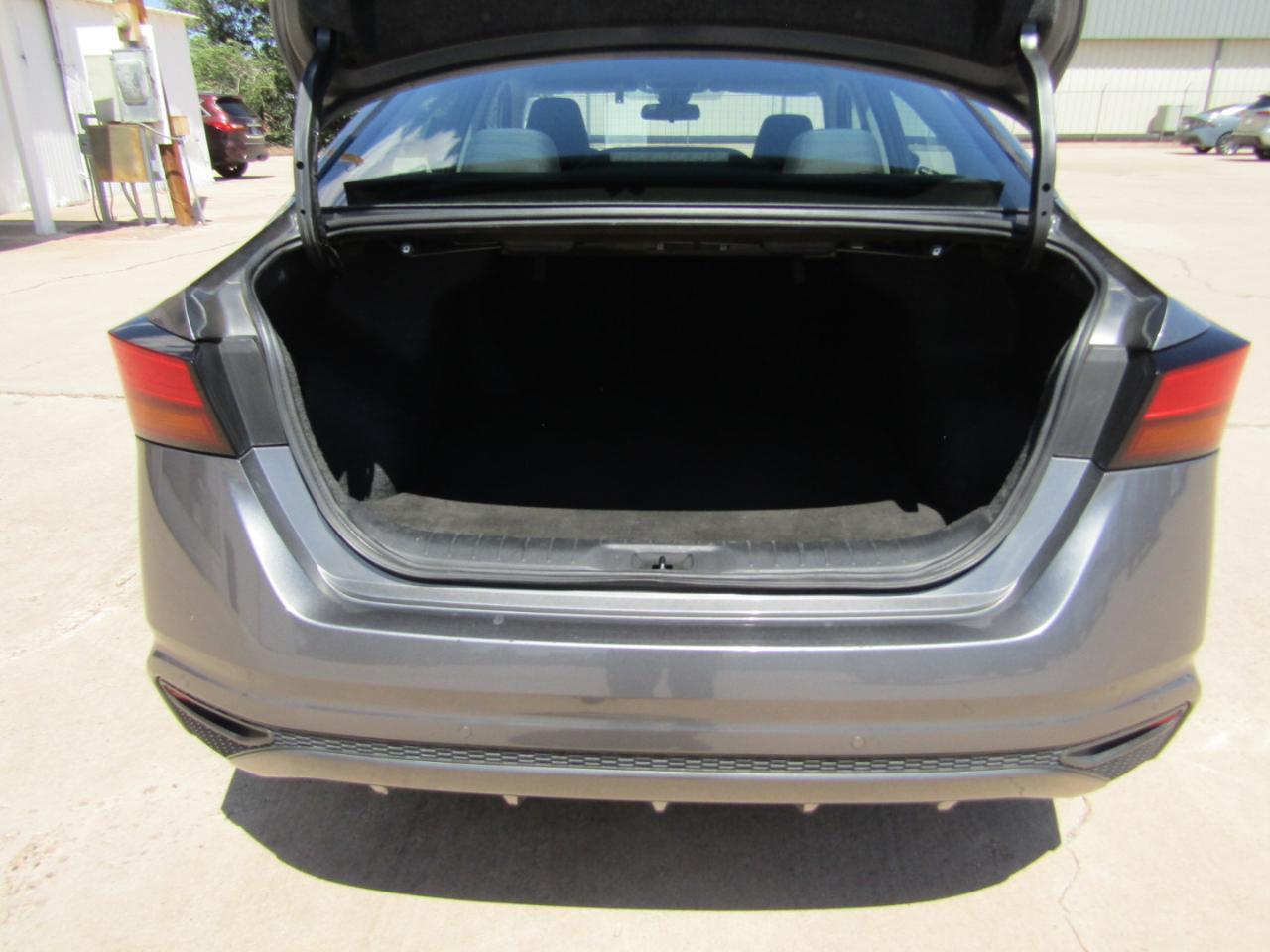 Nissan Altima 2.5 SV Sedan 2024