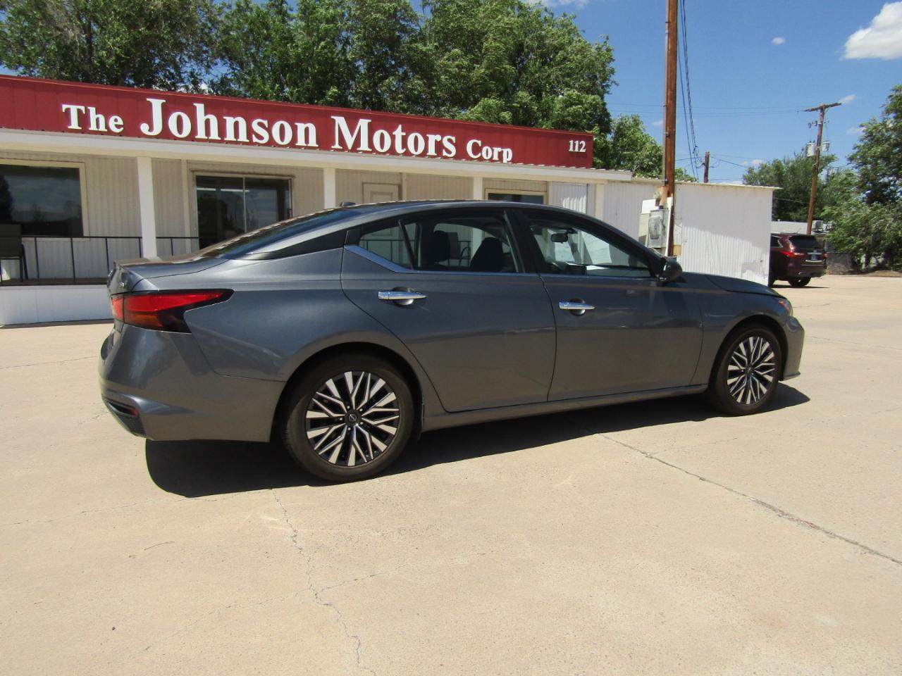 Nissan Altima 2.5 SV Sedan 2024