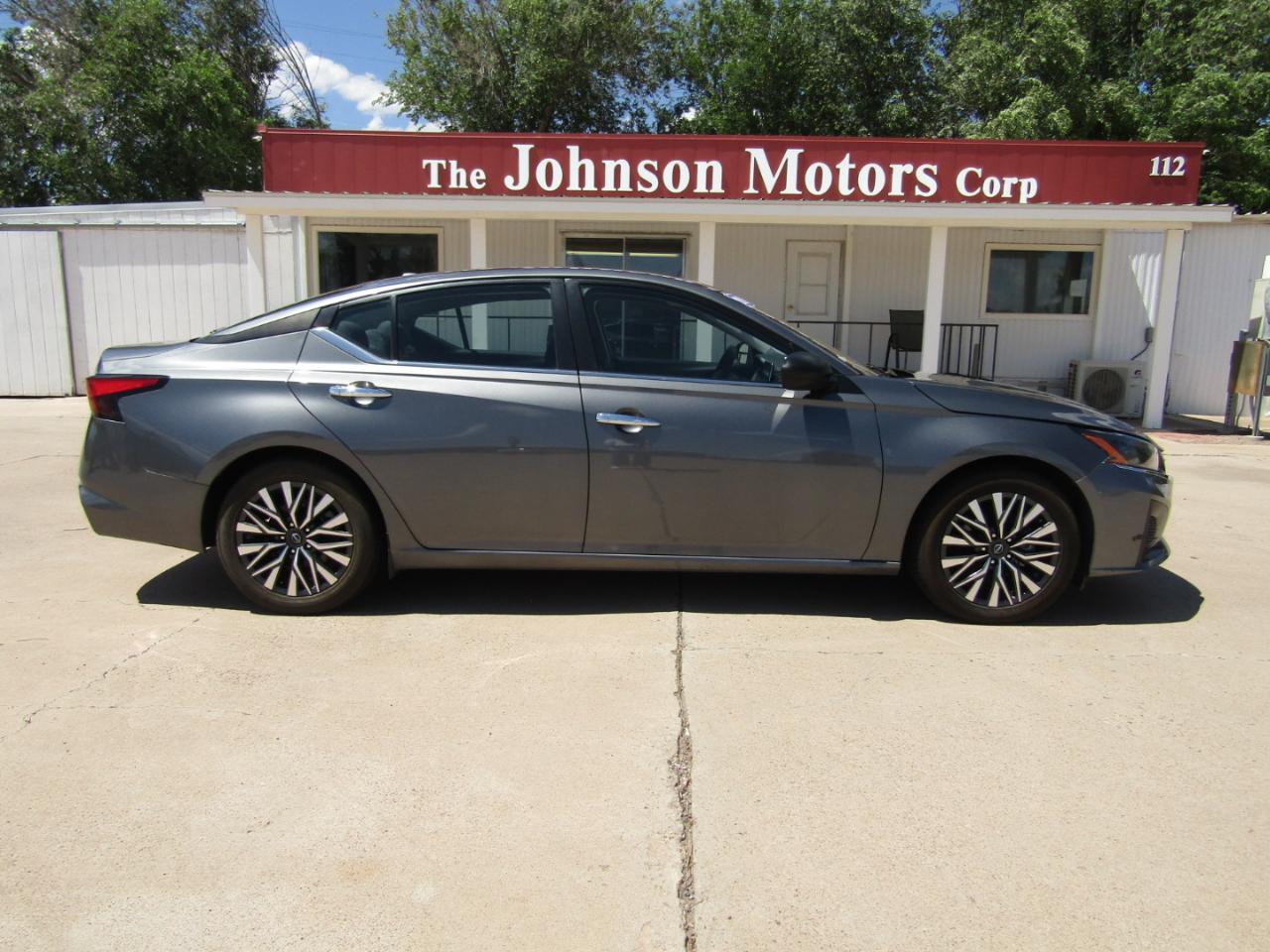 Nissan Altima 2.5 SV Sedan 2024