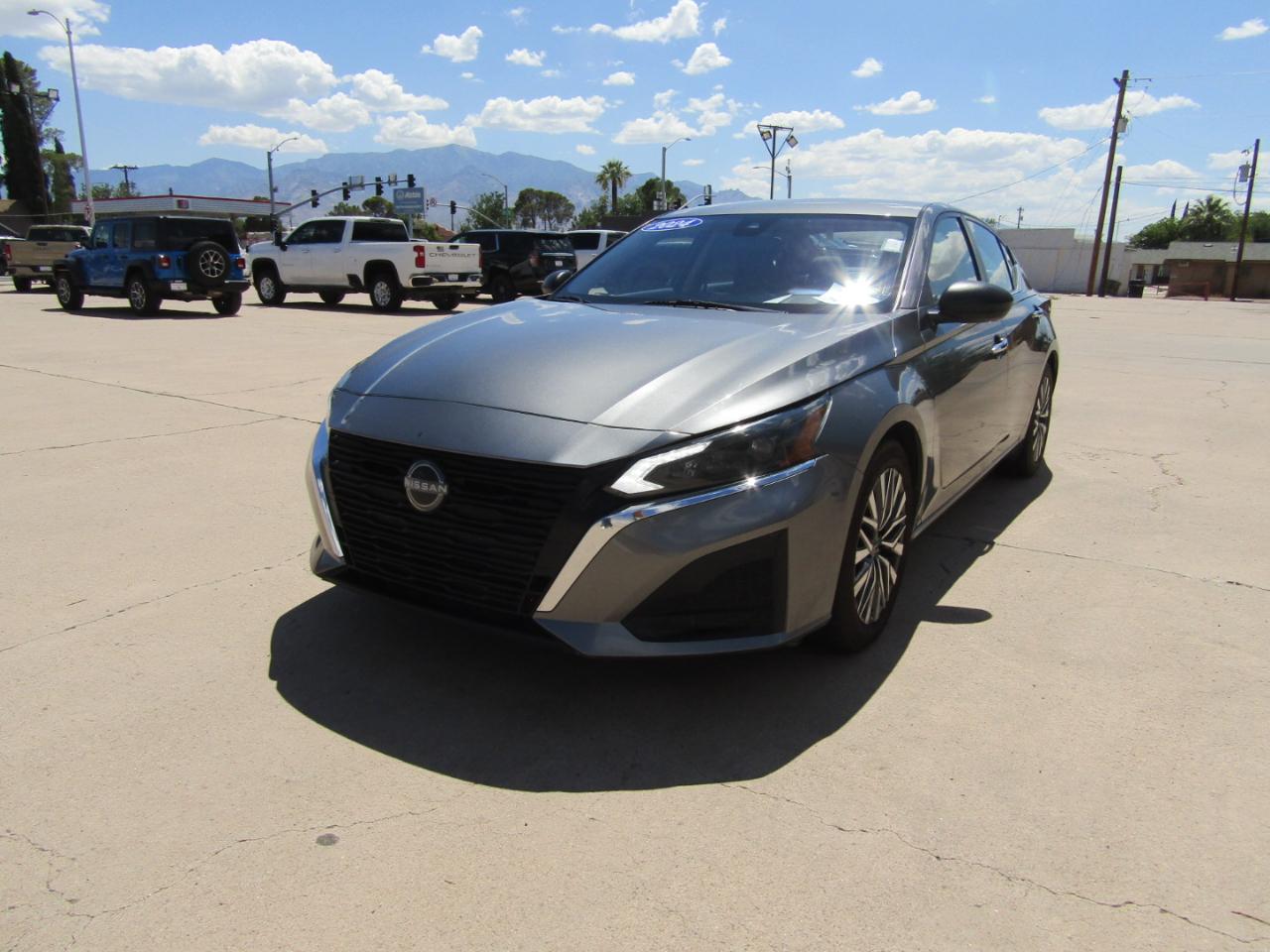 Nissan Altima 2.5 SV Sedan 2024